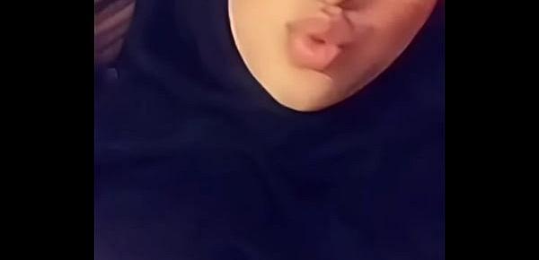  Muslim Hijabi Girl With Big Boobs Takes Sexy Selfie Video